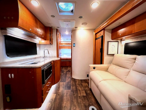 2019 Tiffin Wayfarer 24BW RV Photo 2
