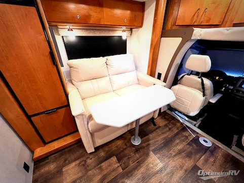 2019 Tiffin Wayfarer 24BW RV Photo 4