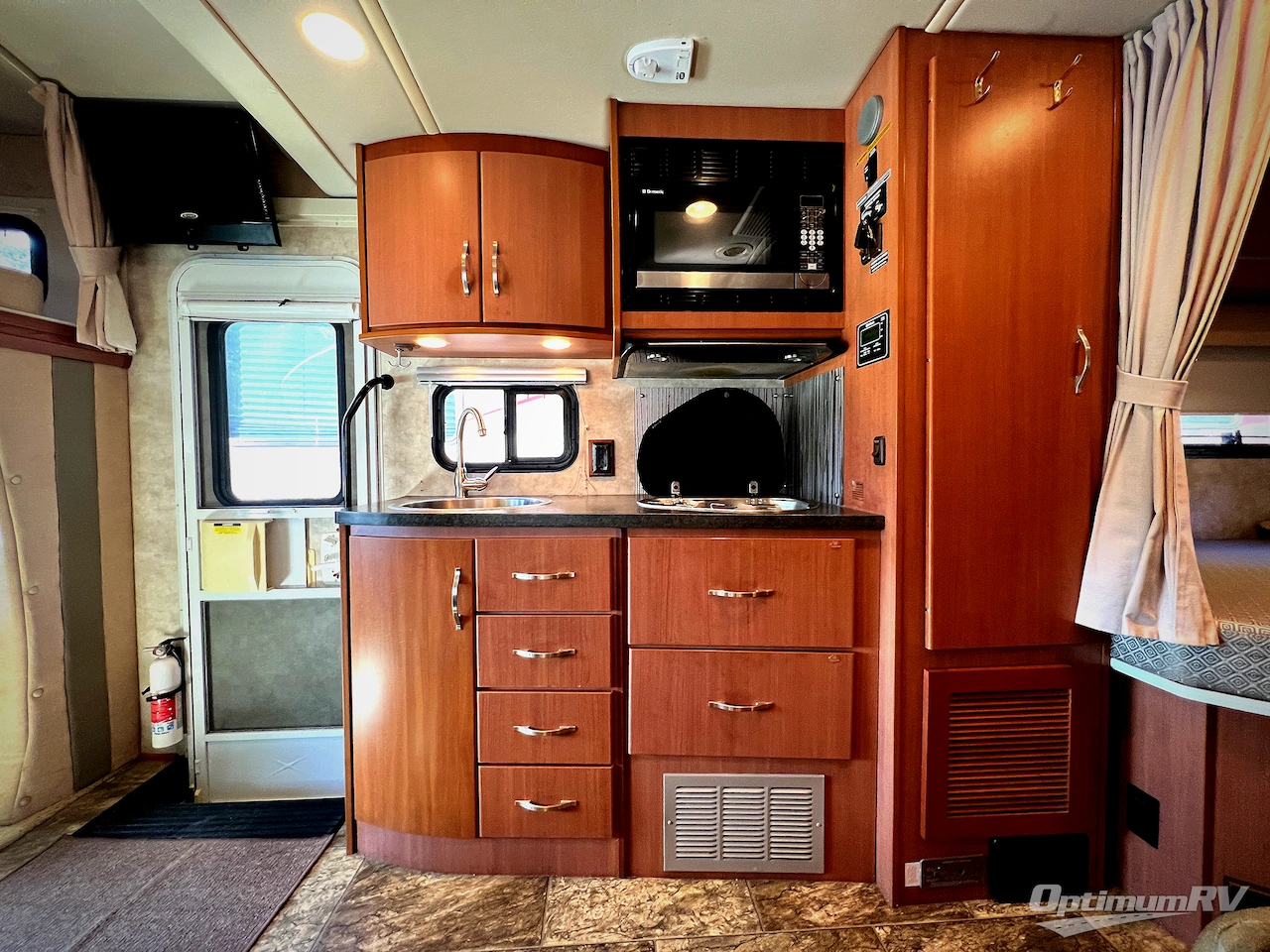 2012 Winnebago View 24J Photo 9