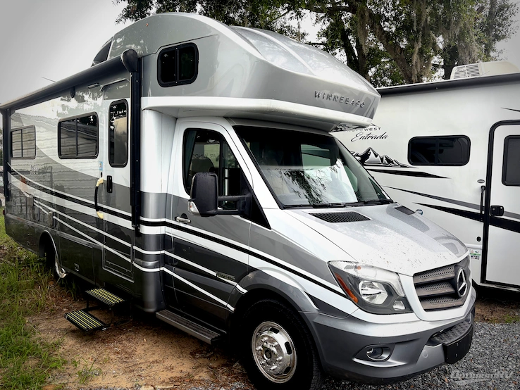 2018 Winnebago View 24J RV Photo 1