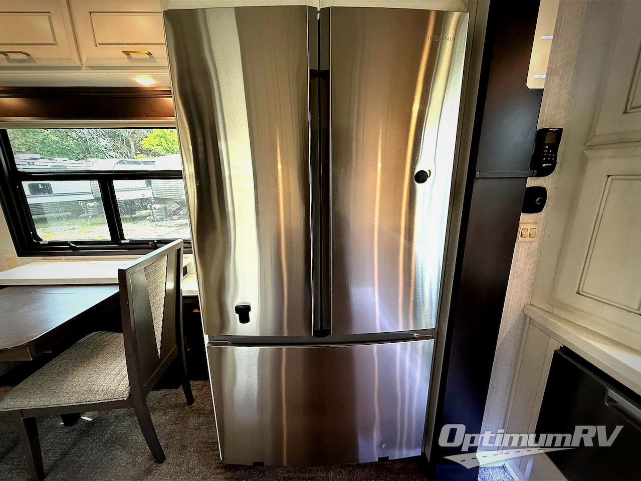 2021 DRV Luxury Suites Mobile Suites 41 RKDB Photo 17
