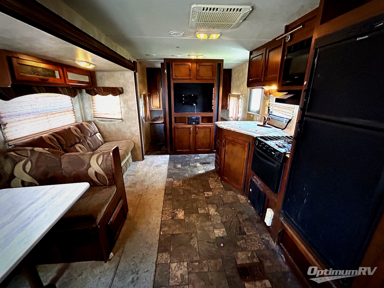 2013 Coachmen Catalina Deluxe Edition 32BHDS Photo 5
