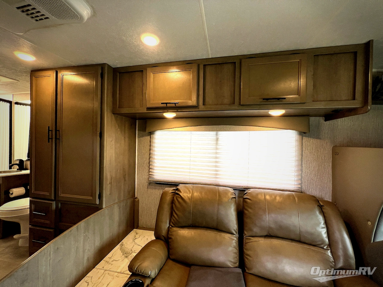 2021 Coachmen Freelander 21QB  Ford 350 Photo 9