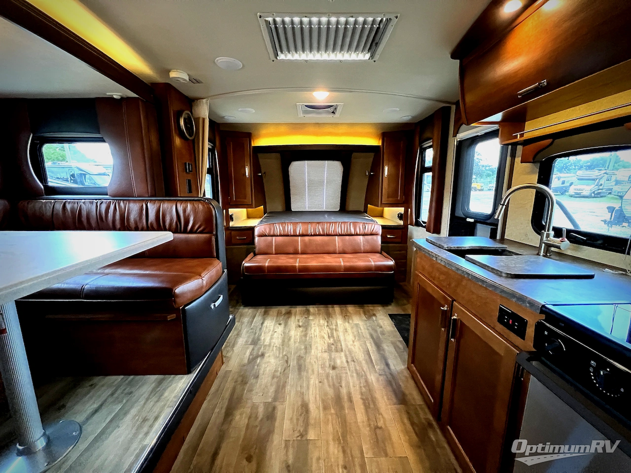 2020 Lance Lance Travel Trailers 1985 Photo 5