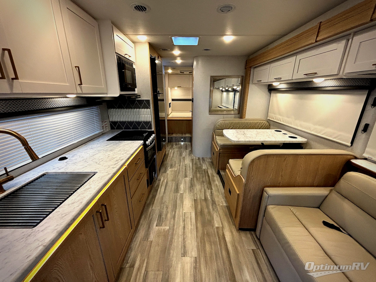 2026 Thor Four Winds 31H Photo 4