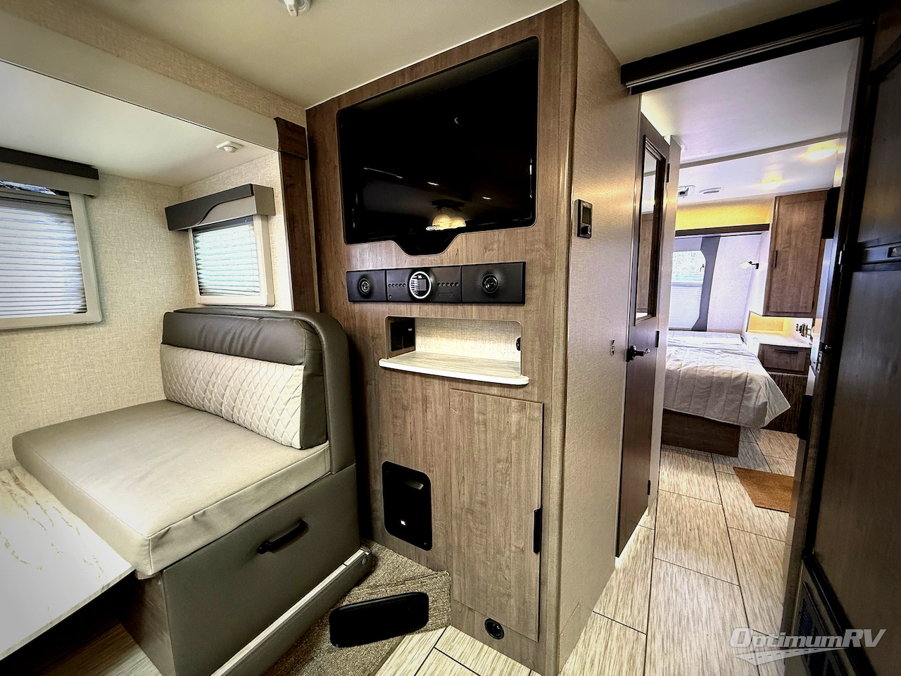 2023 Lance Lance Travel Trailers 2375 Photo 9
