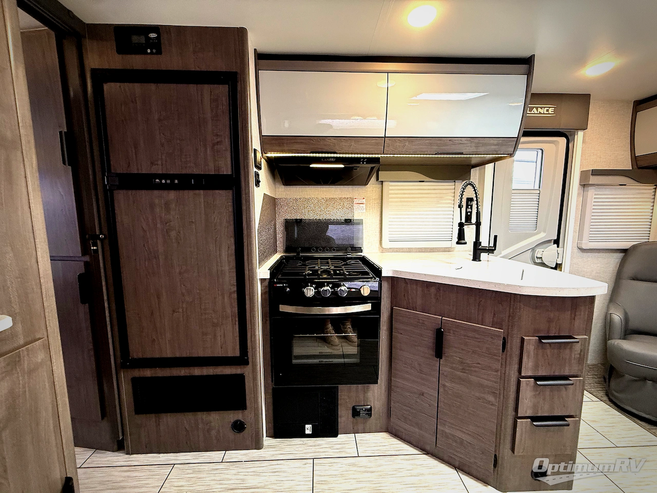 2023 Lance Lance Travel Trailers 2375 Photo 12