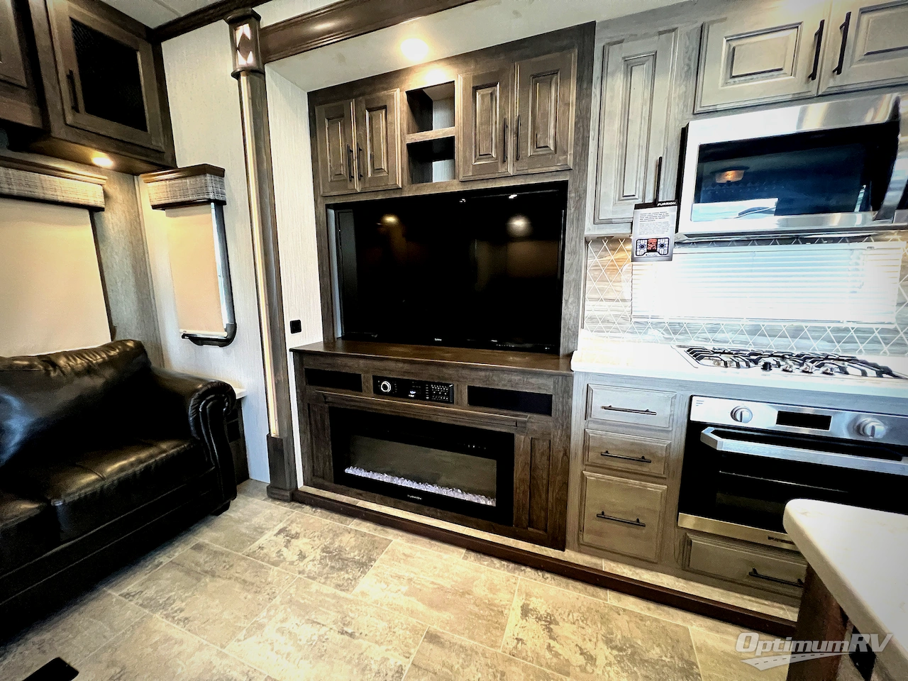 2021 Heartland Bighorn 3870FB Photo 8