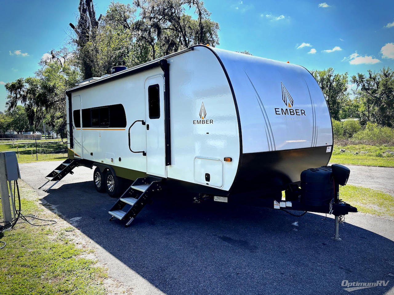 2025 Ember E-Series 24RLD Photo 1