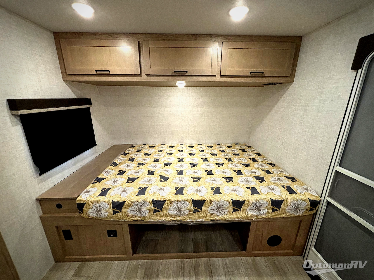 2026 Ember E-Series 19ETS Photo 7