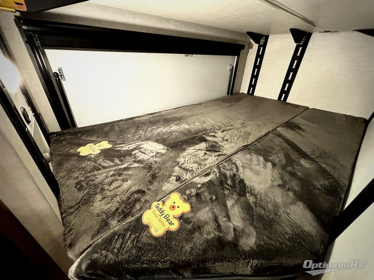 2026 Ember E-Series 19ETS Photo 11