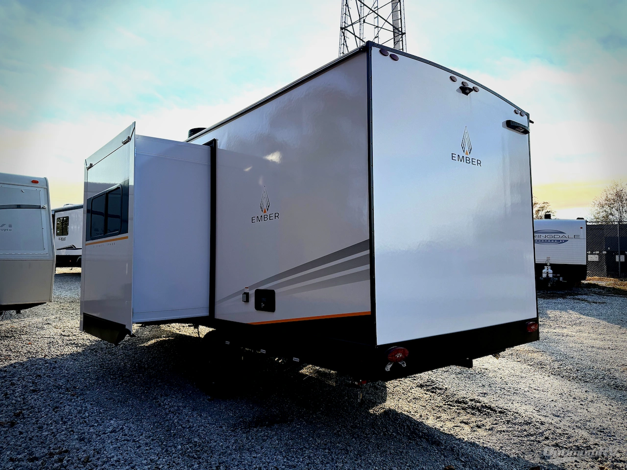 2026 Ember E-Series 19ETS Photo 3