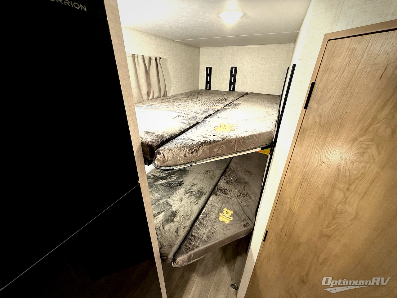 2026 Ember E-Series 19ETS Photo 15