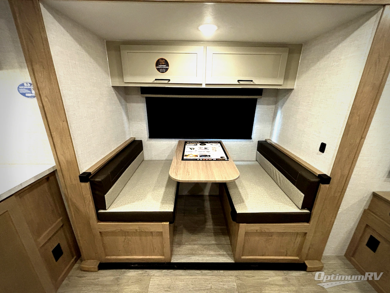 2026 Ember E-Series 18RBE Photo 10