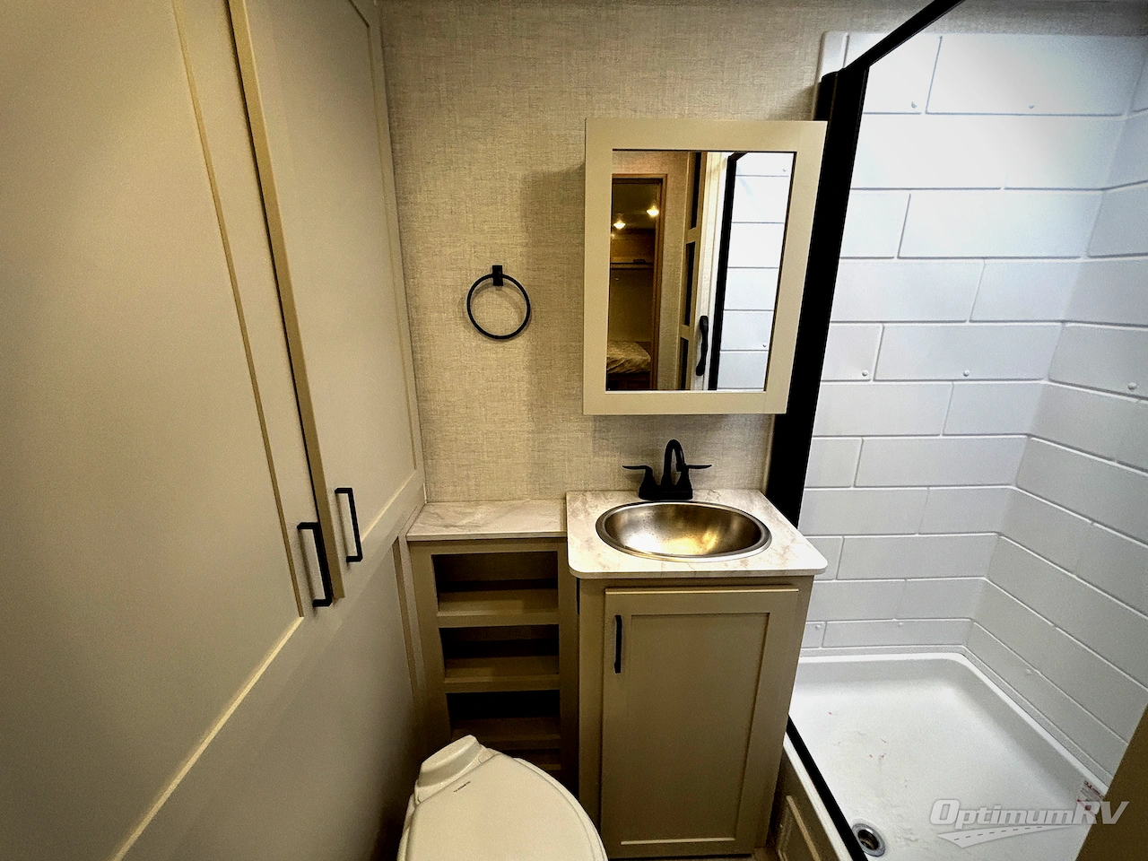 2026 Ember E-Series 18RBE Photo 12