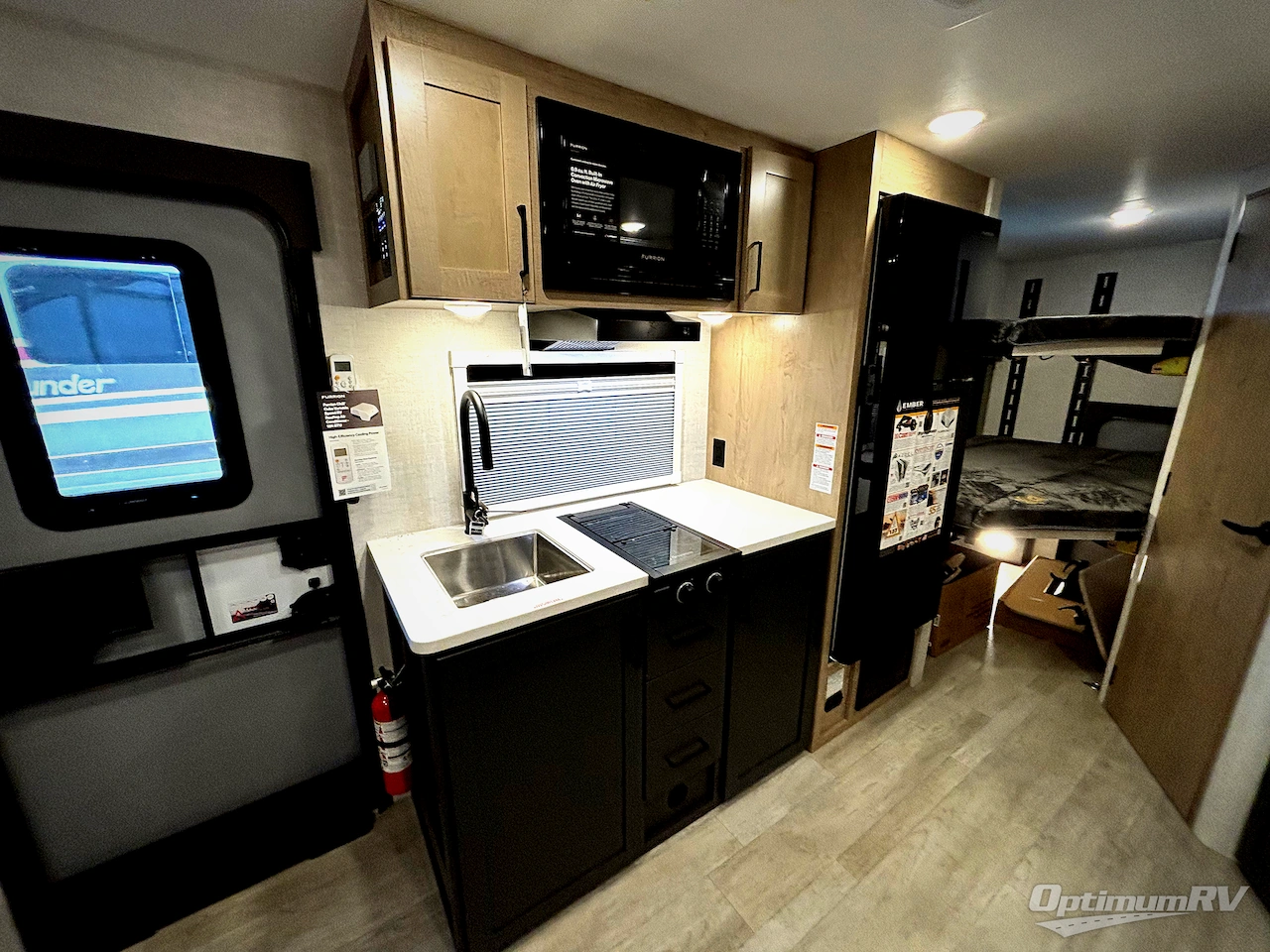 2026 Ember Overland Series 221MSL Photo 7