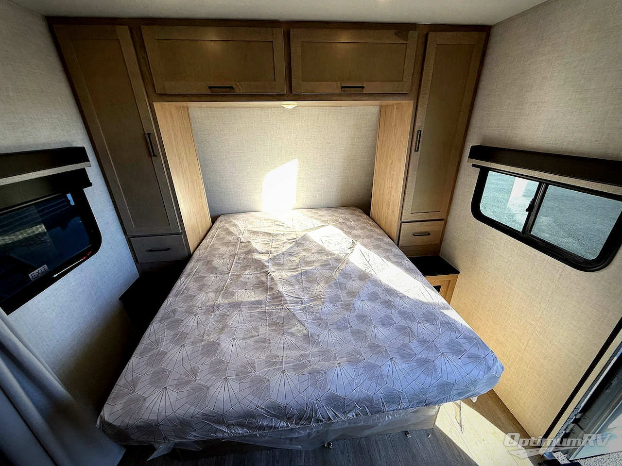 2026 Ember E-Series 22ETS Photo 14