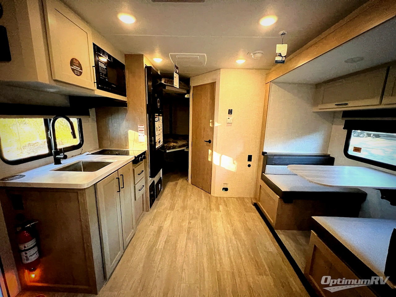 2026 Ember E-Series 19ETS Photo 18