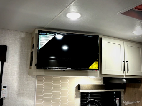 2026 Ember E-Series 26ETS RV Photo 3