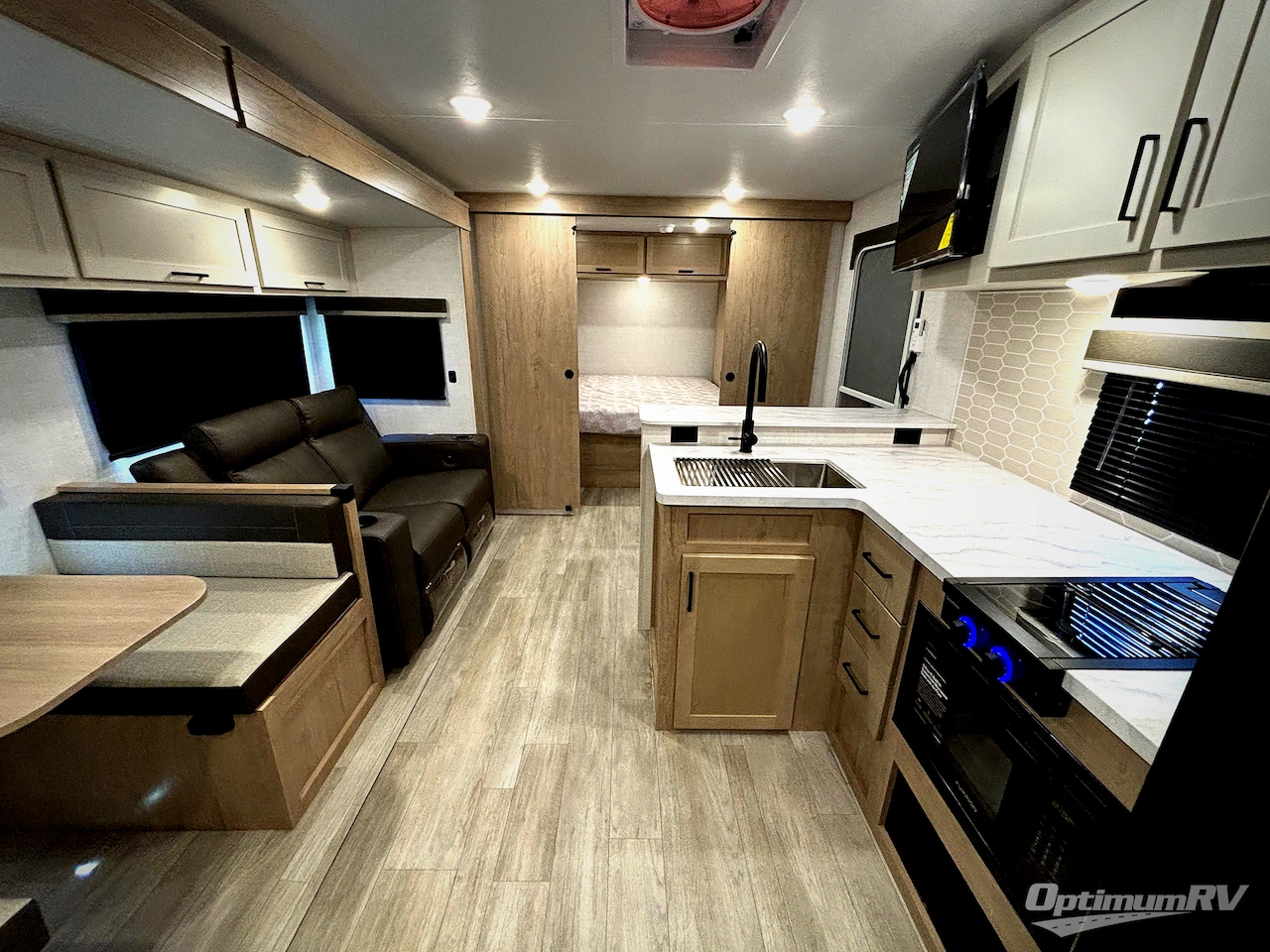 2026 Ember E-Series 26ETS Photo 5