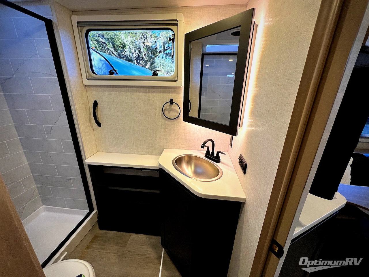 2026 Ember Overland Series 221MSL Photo 17