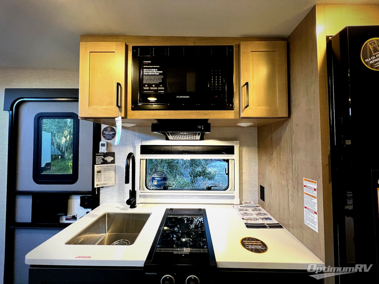 2026 Ember Overland Series 221MSL Photo 10