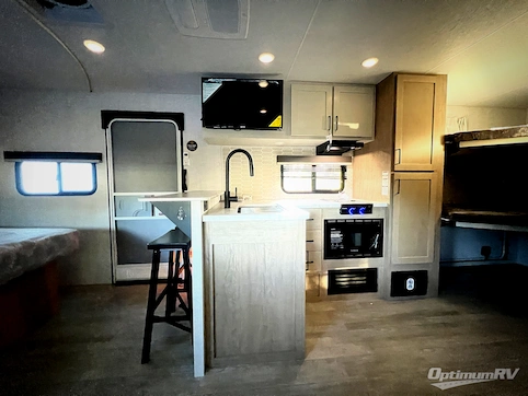 2026 Ember E-Series 22ETS RV Photo 2