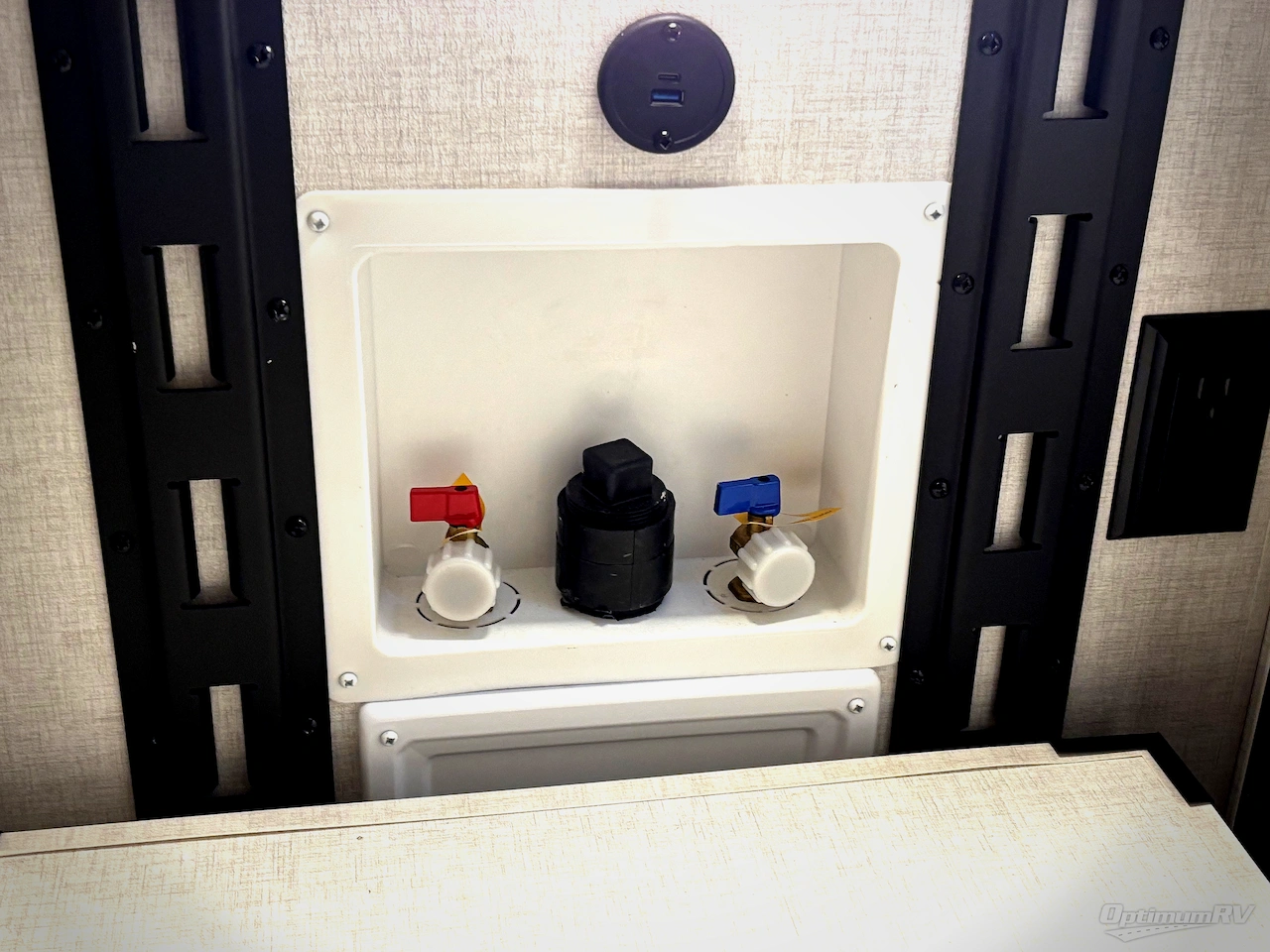 2026 Ember E-Series 22ETS Photo 15