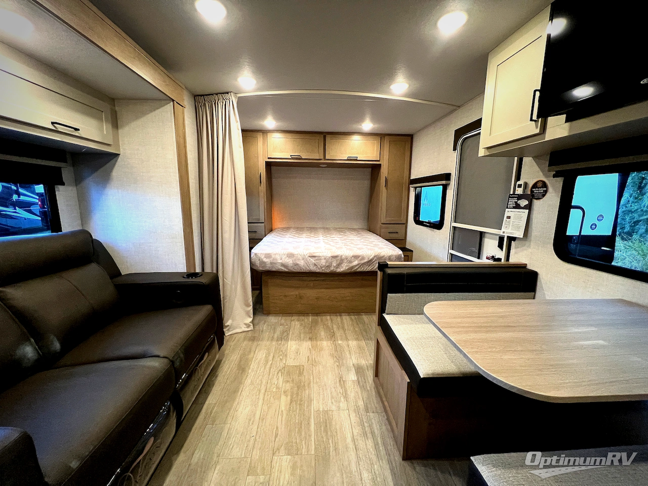 2026 Ember E-Series 22MLQ Photo 6