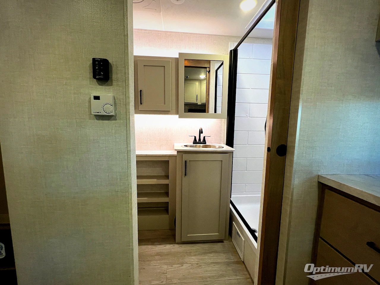 2026 Ember E-Series 22MLQ Photo 14