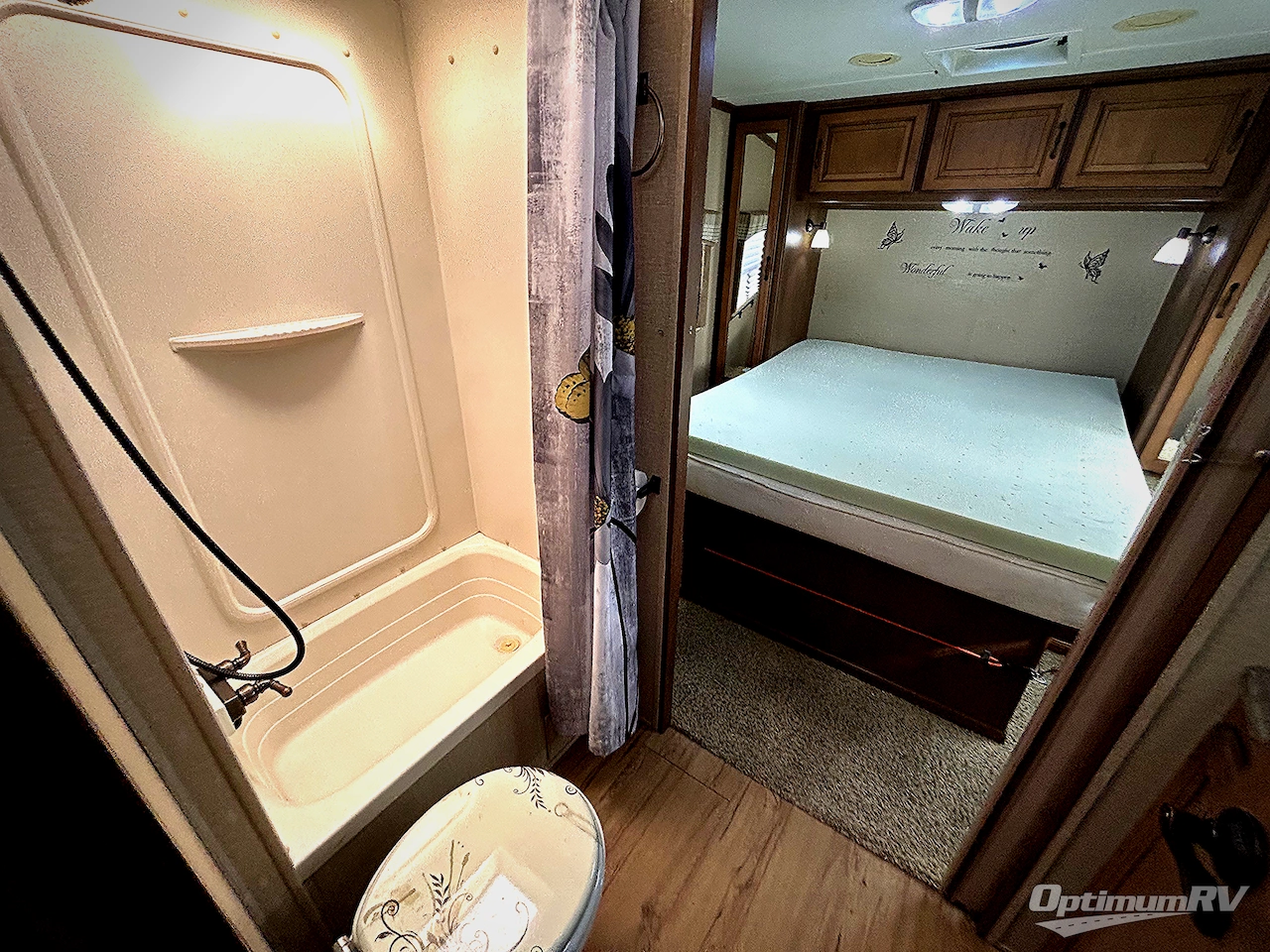 2013 Cruiser ViewFinder Signature V-24SD Photo 11