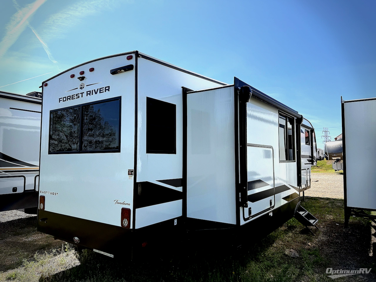 2025 East To West Tandara 386MB-OK Photo 2