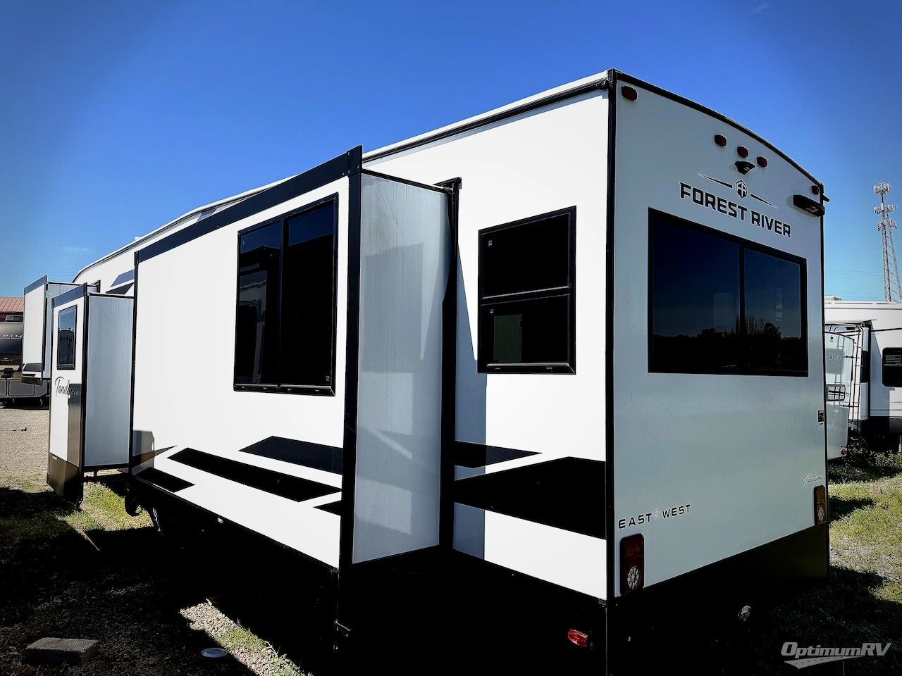 2025 East To West Tandara 386MB-OK Photo 3