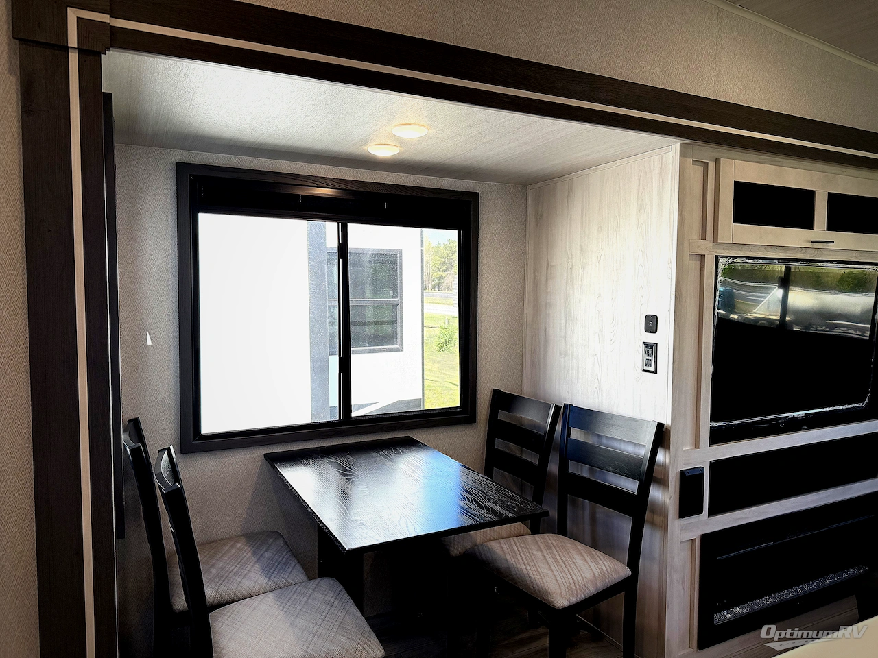 2025 East To West Tandara 386MB-OK Photo 5