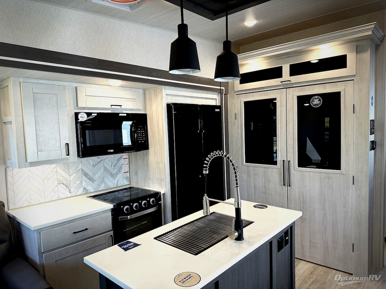 2025 East To West Tandara 386MB-OK Photo 6