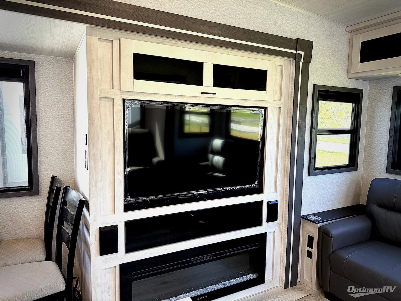 2025 East To West Tandara 386MB-OK Photo 8