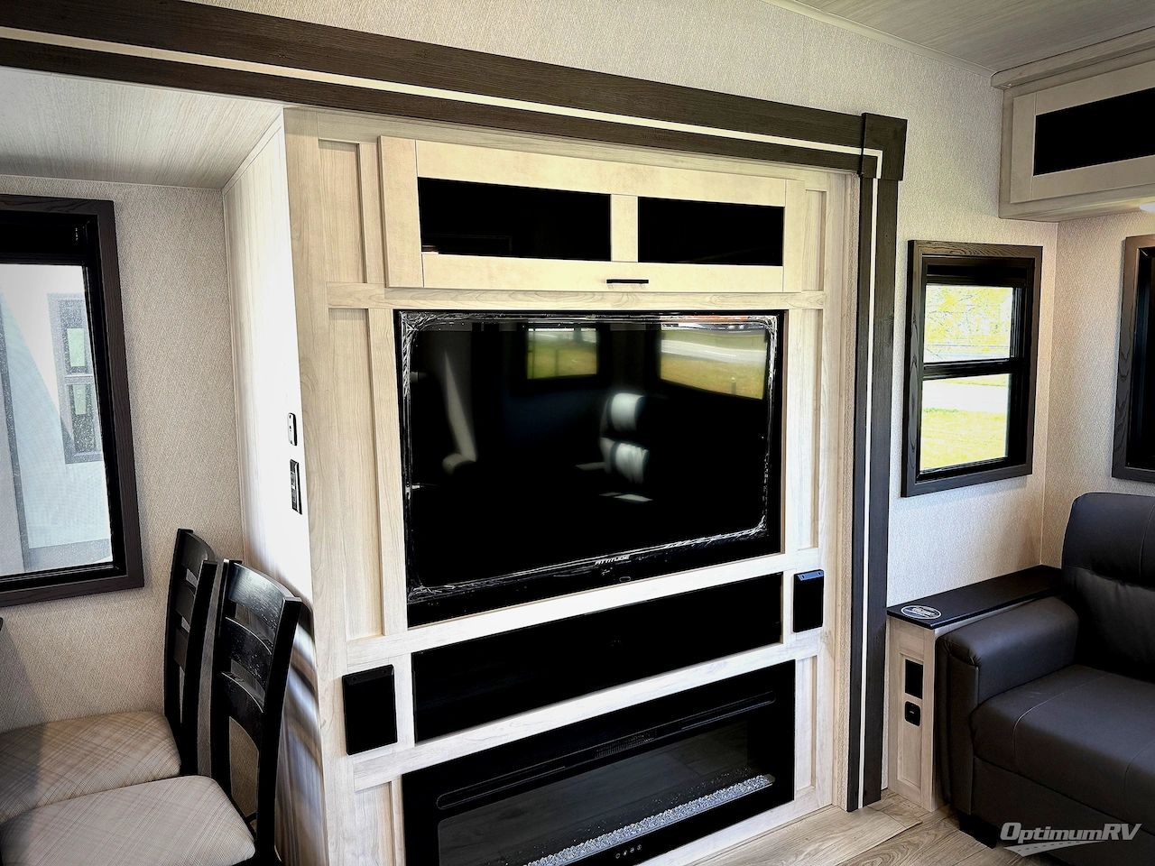 2025 East To West Tandara 386MB-OK Photo 10