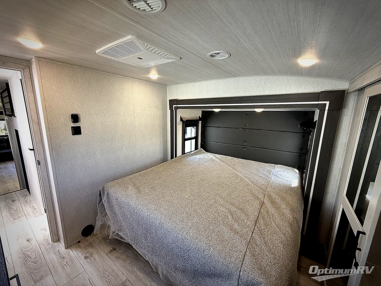 2025 East To West Tandara 386MB-OK Photo 17