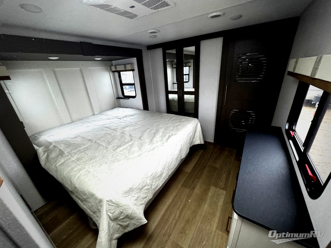 2026 East To West Tandara 387BH Photo 17