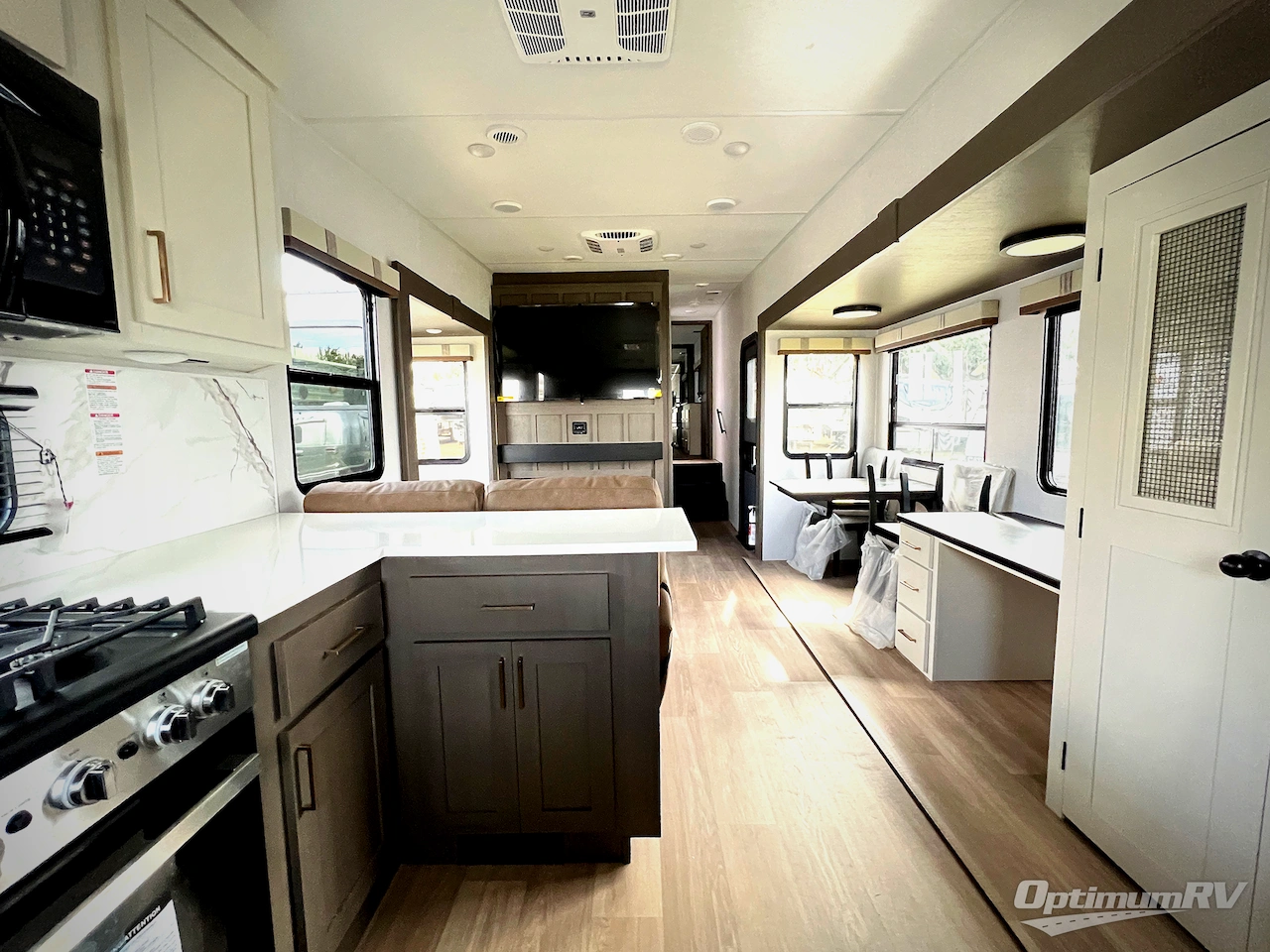 2026 East To West Tandara 388LR Photo 5