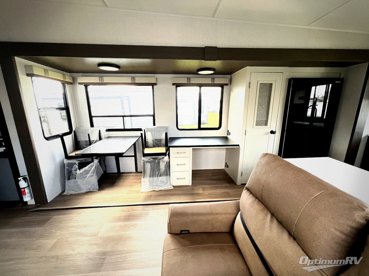 2026 East To West Tandara 388LR Photo 10