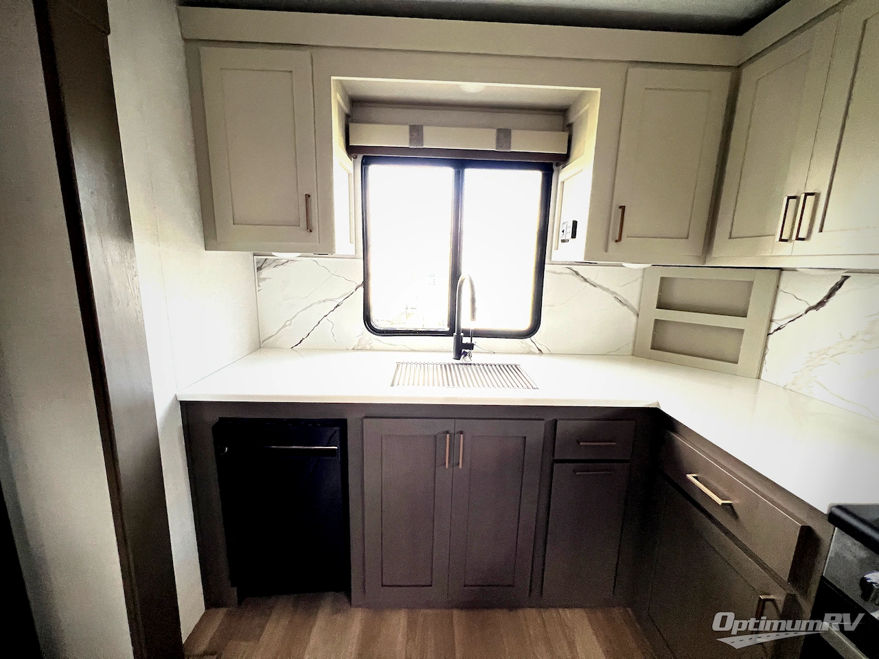 2026 East To West Tandara 388LR Photo 12