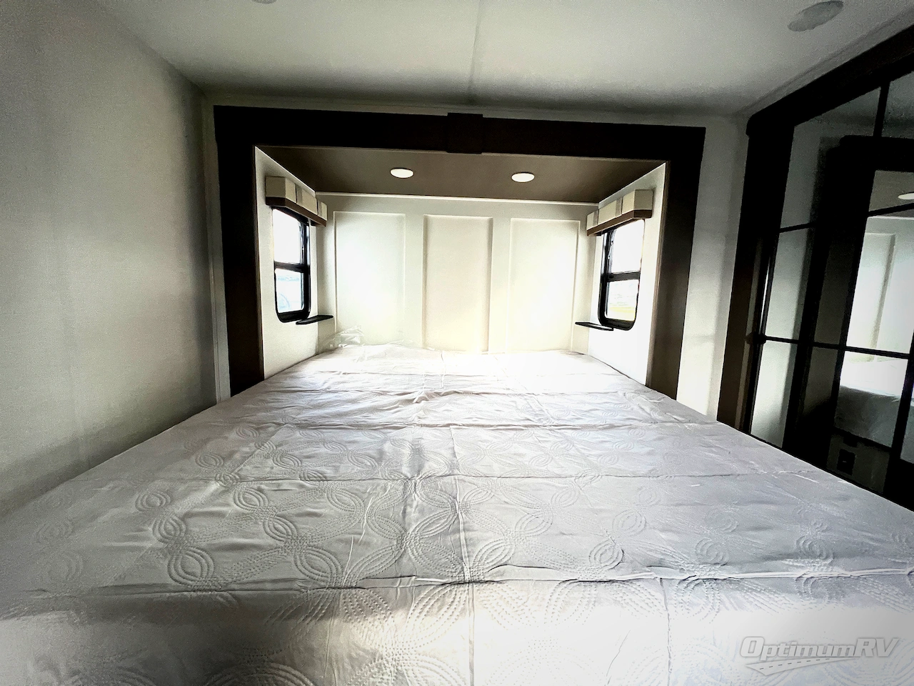 2026 East To West Tandara 388LR Photo 17