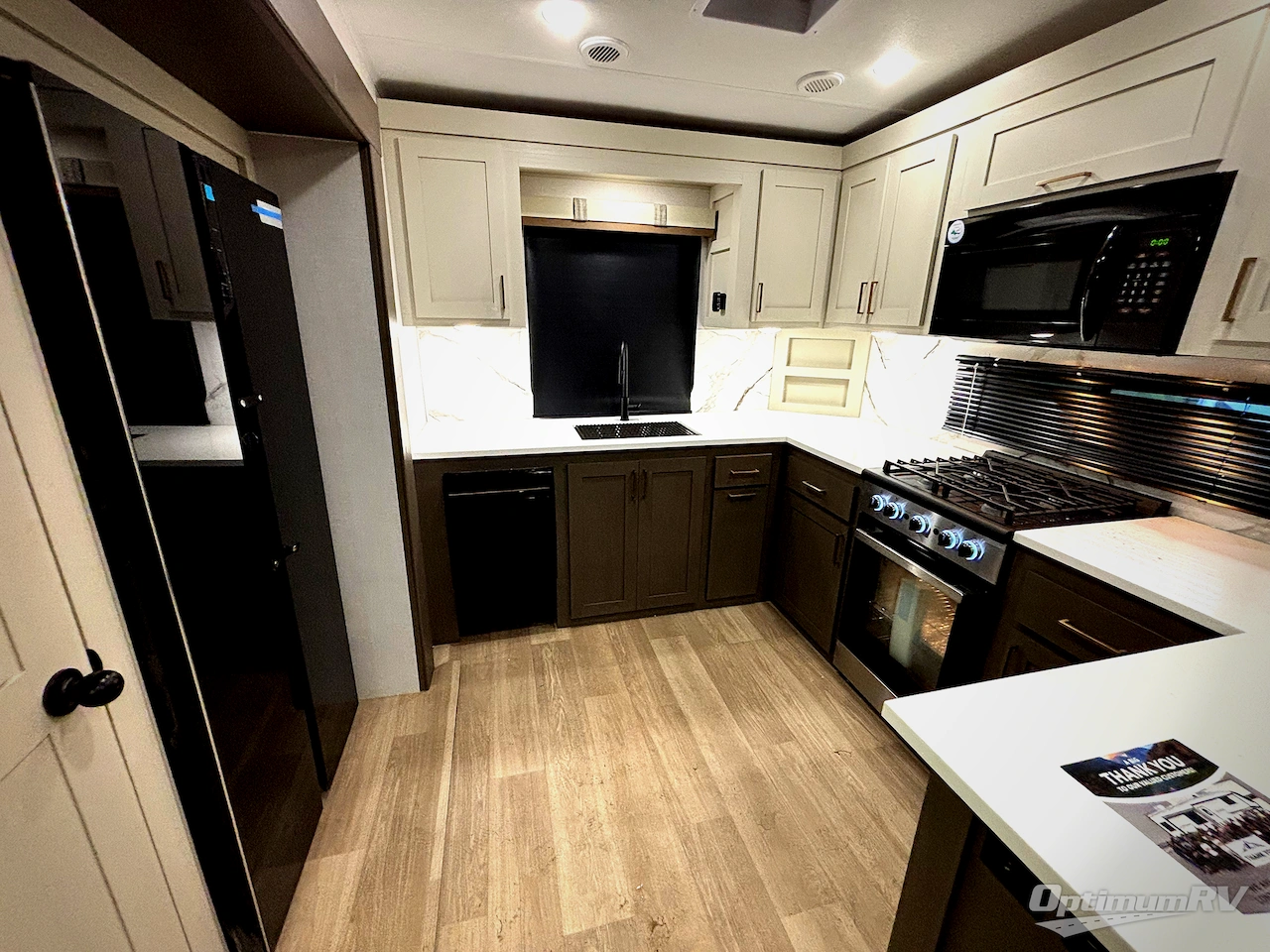 2026 East To West Tandara 388LR Photo 6