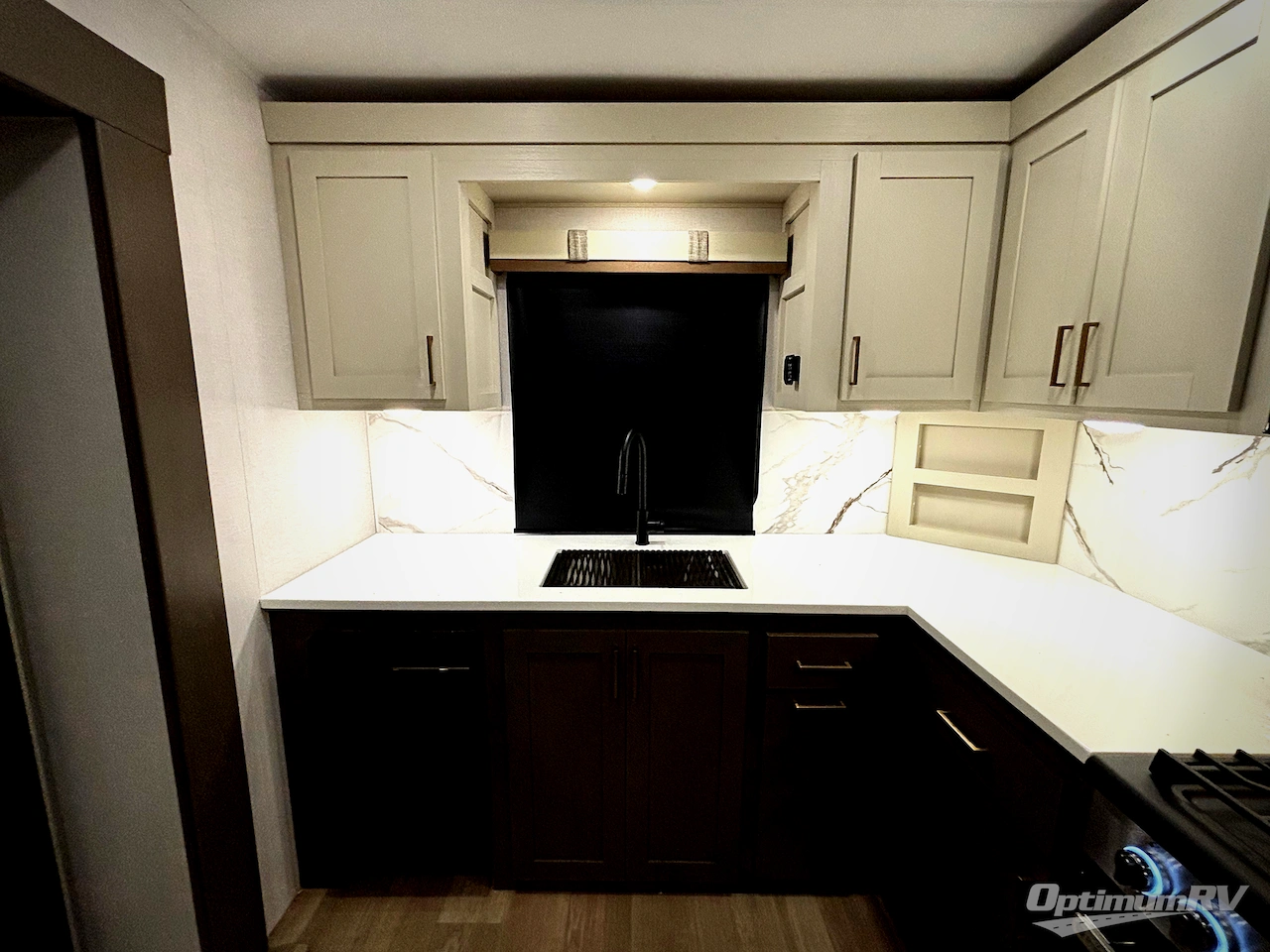 2026 East To West Tandara 388LR Photo 22