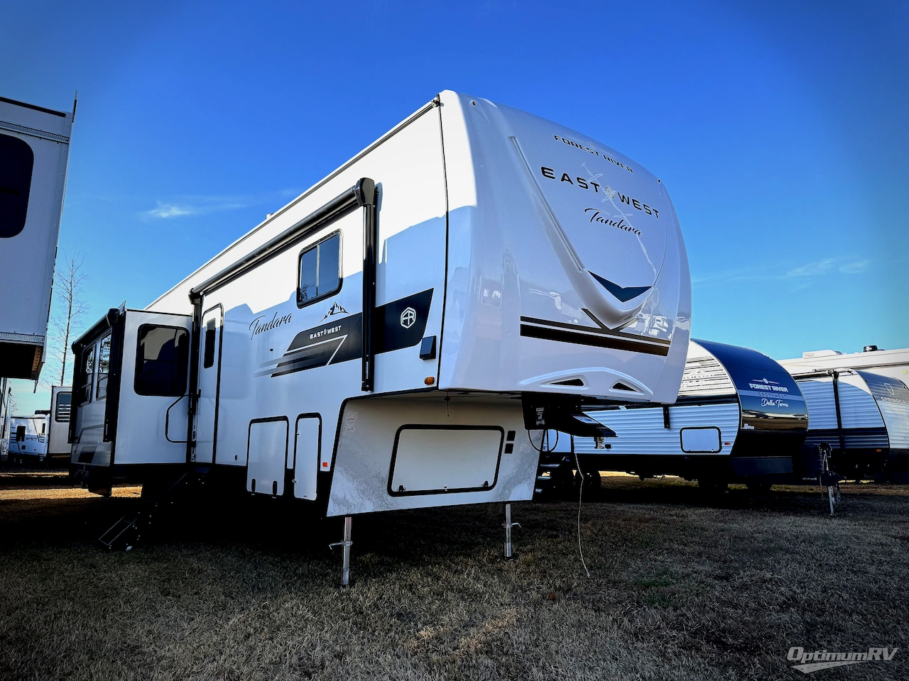 2026 East To West Tandara 389DS Photo 1