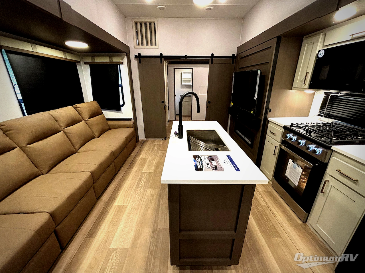 2026 East To West Tandara 387BH Photo 3