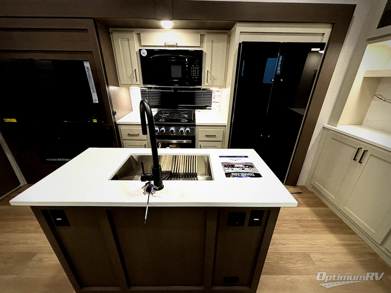 2026 East To West Tandara 387BH Photo 5