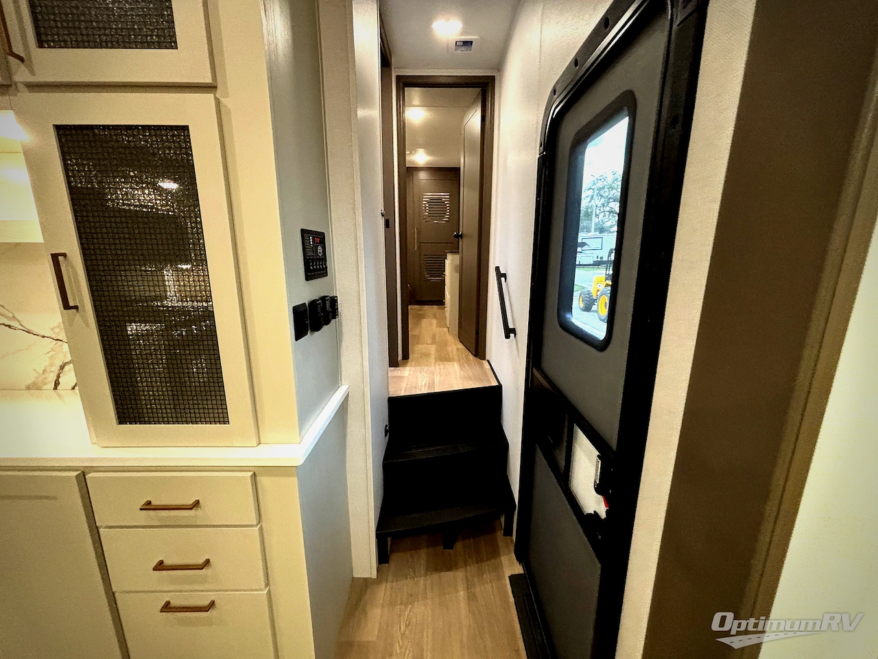 2026 East To West Tandara 387BH Photo 6