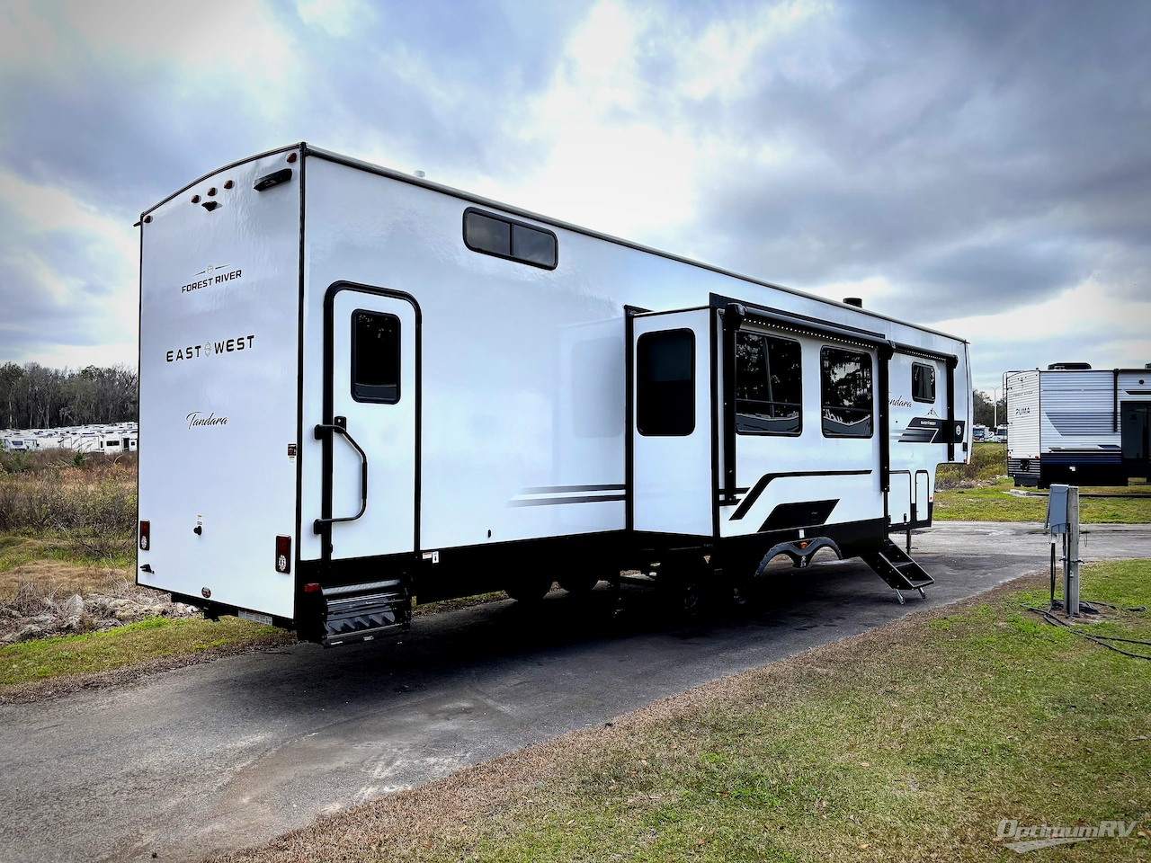 2026 East To West Tandara 387BH Photo 2